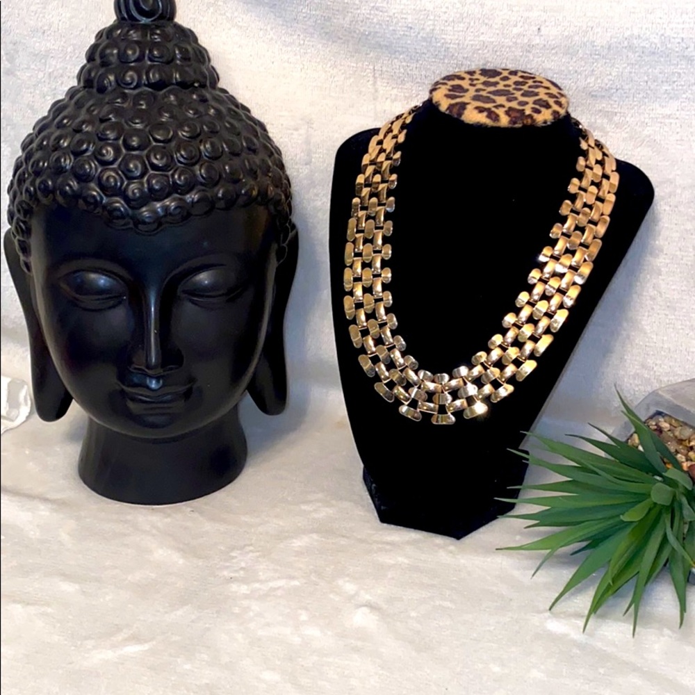 Bundle 4/ $20 🔥 
Gold color necklace